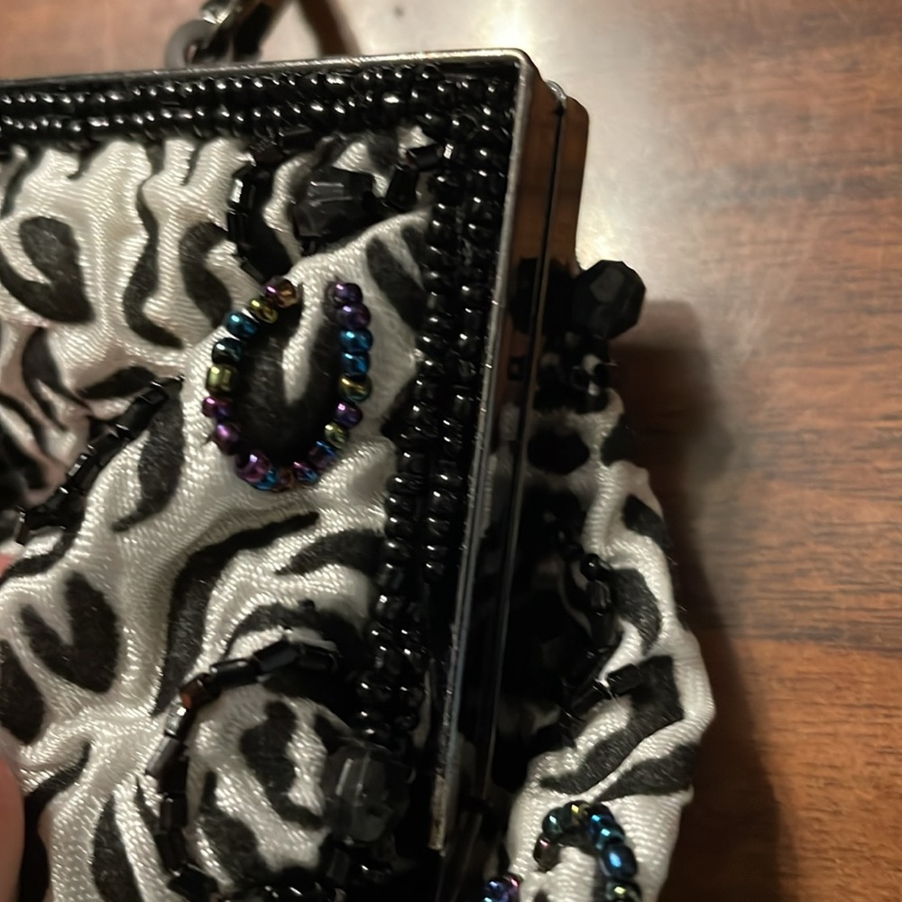 Lacome Evening Bag
Clutch White & Black Satin
Beaded Roses NWOT - Picture 12 of 12